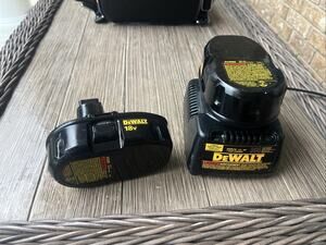 Dewalt DW9116 7.2V-18V 1 Hour NiCd Battery Charger OEM Genuine. (2) DC9099 Batts